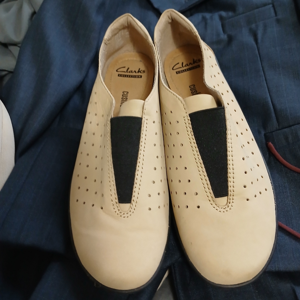 Clarks Leather Womens  Tan Casual Shoes